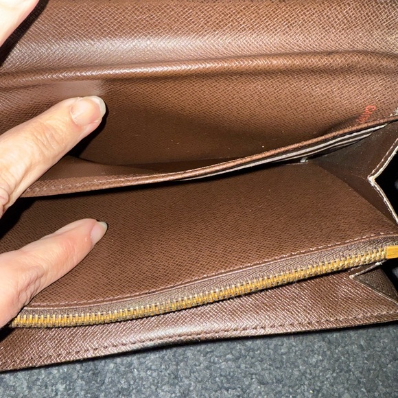Louis Vuitton Sarah Leather Wallet - Picture 11 of 15